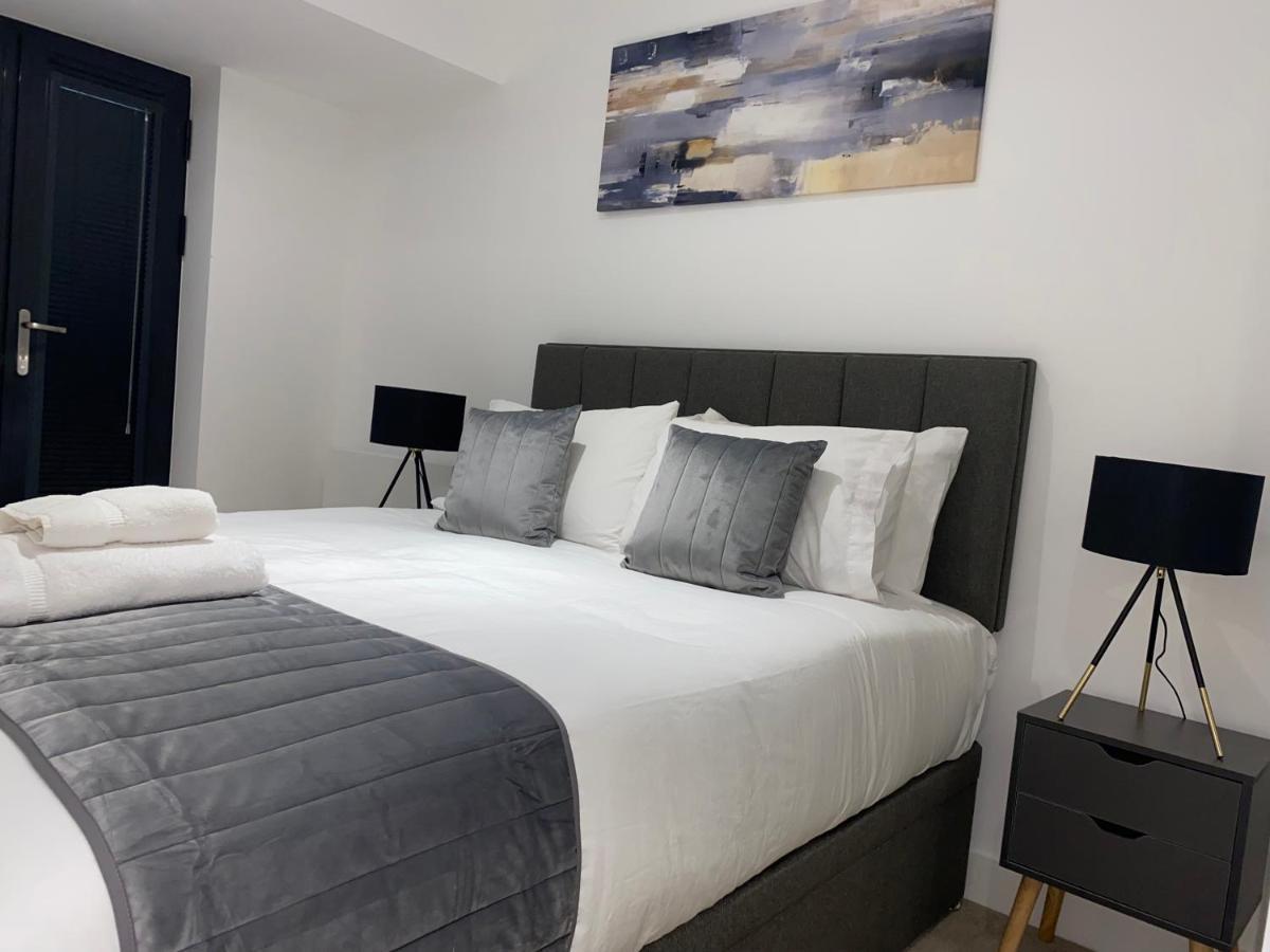 Roomotel - Broadoaks Apartments Solihull Exterior foto